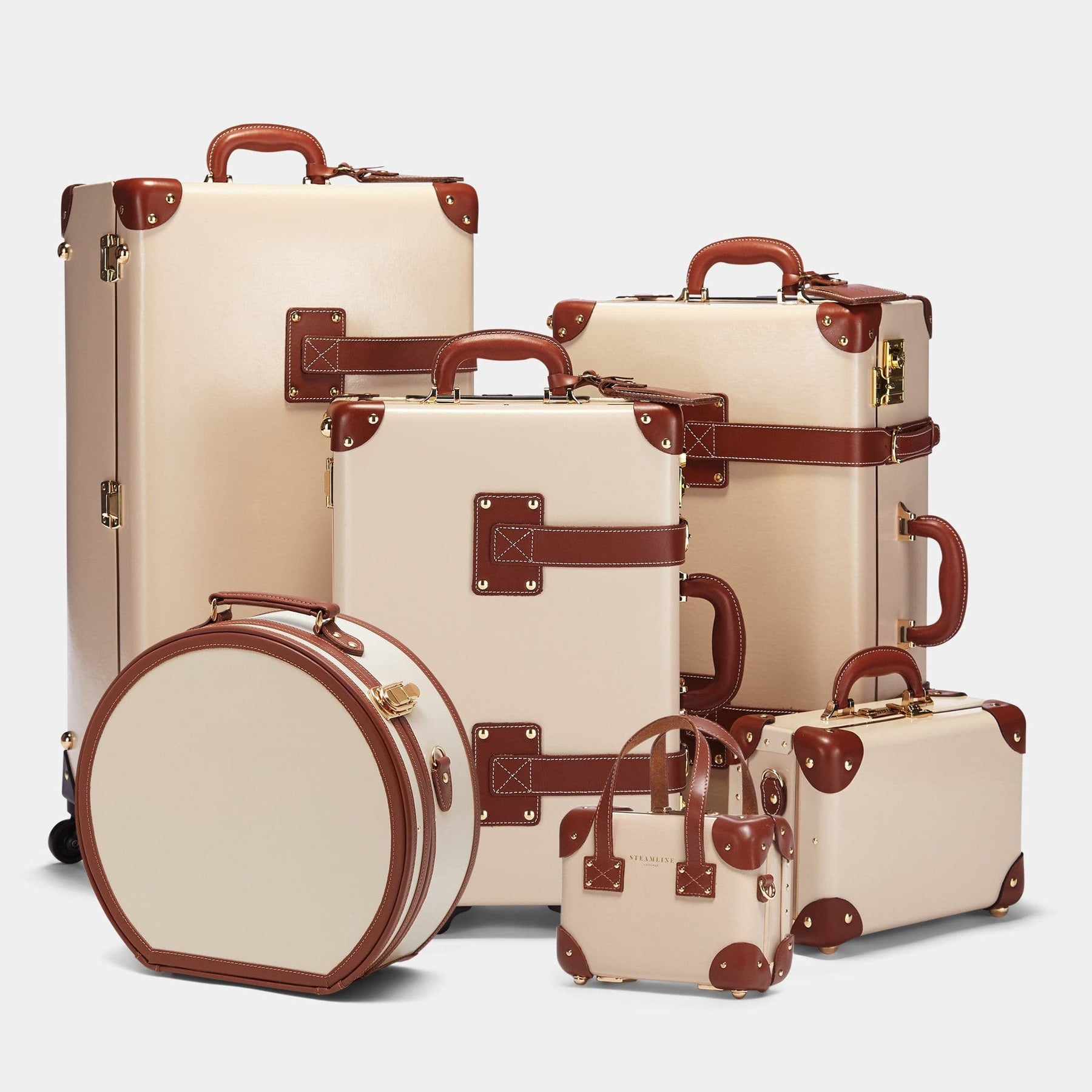 Classic luggage set of The Diplomat leather suitcase in cream