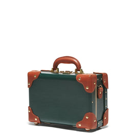 Angled product view of the vanity Diplomat leather suitcase in hunter green