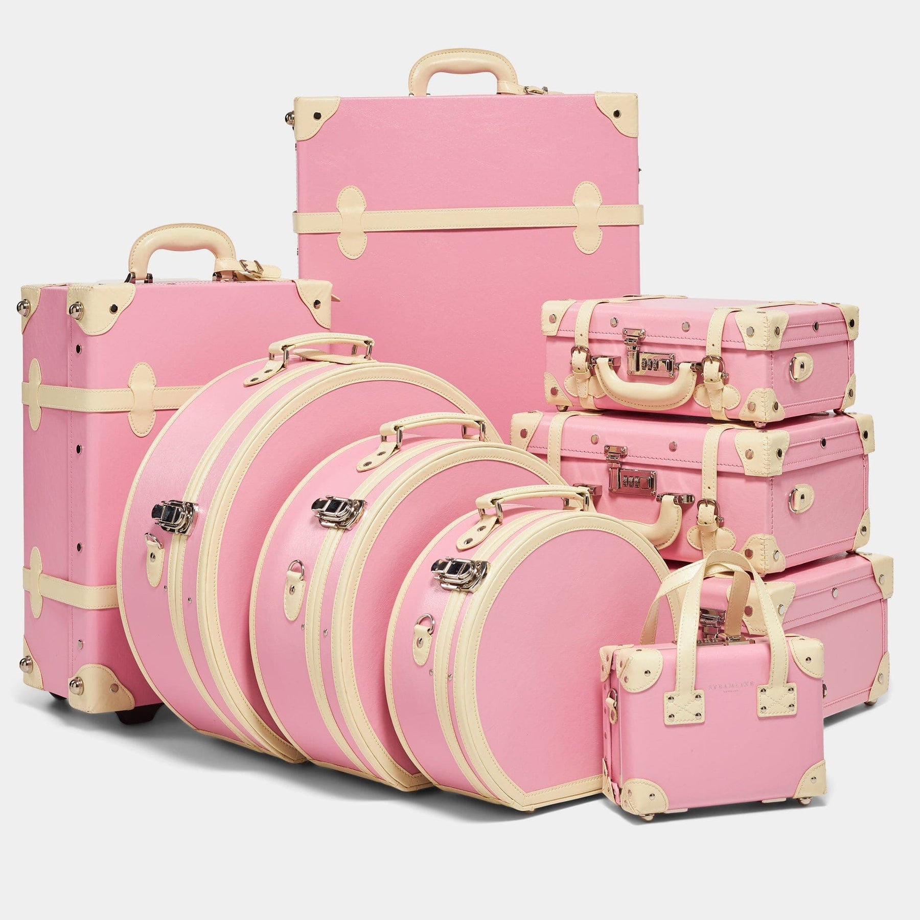 Vintage style luggage set of the Entrepreneur vegan leather suitcase in pink